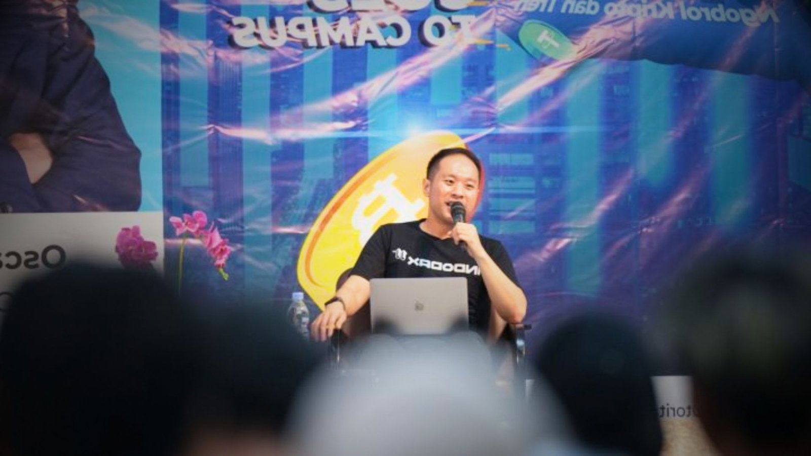 Pasar Kripto Ambruk, Bitcoin dan Altcoin Tertekan: Apa yang Harus Dilakukan Investor?