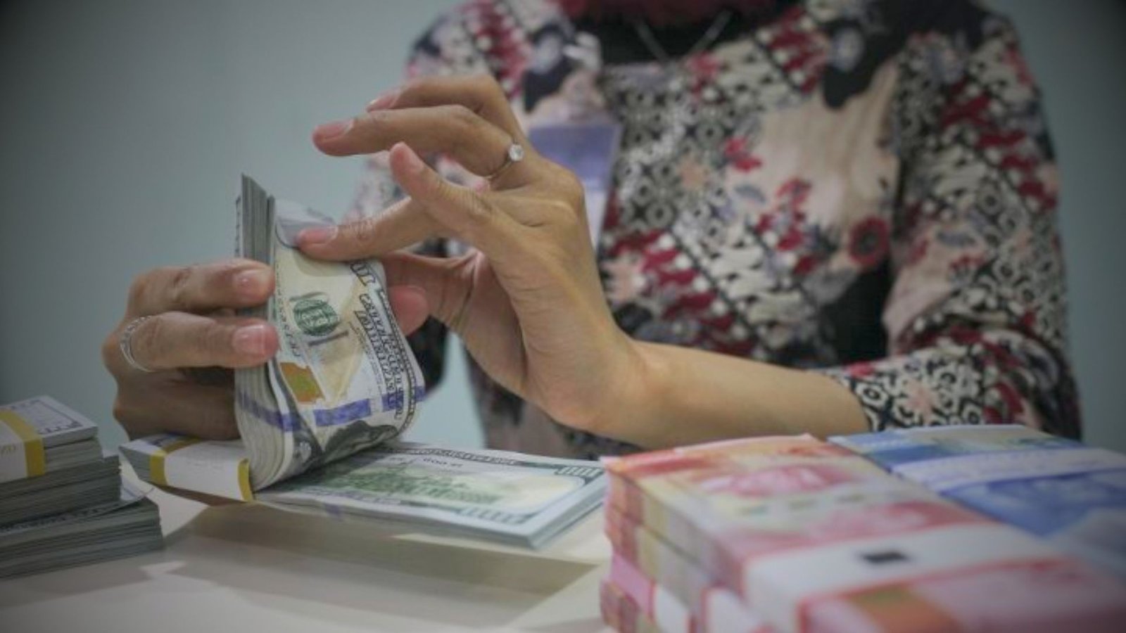 Nilai Tukar Rupiah Terus Tertekan: Dinamika Dolar AS dan Proyeksi Pasar Mendatang