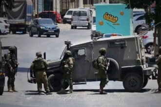 Israel Kepung Kota Tua Nablus di Tepi Barat, Lakukan Penggeledahan Rumah